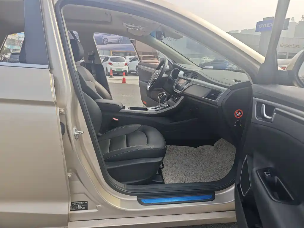 GEELY AUTOMOBILE EMGRAND GL