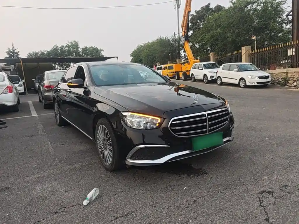 Mercedes-Benz E-Class — миниатюра 4