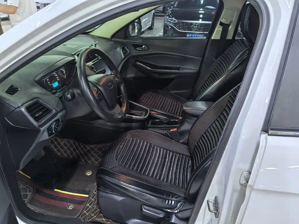 Ford Escort — миниатюра 7