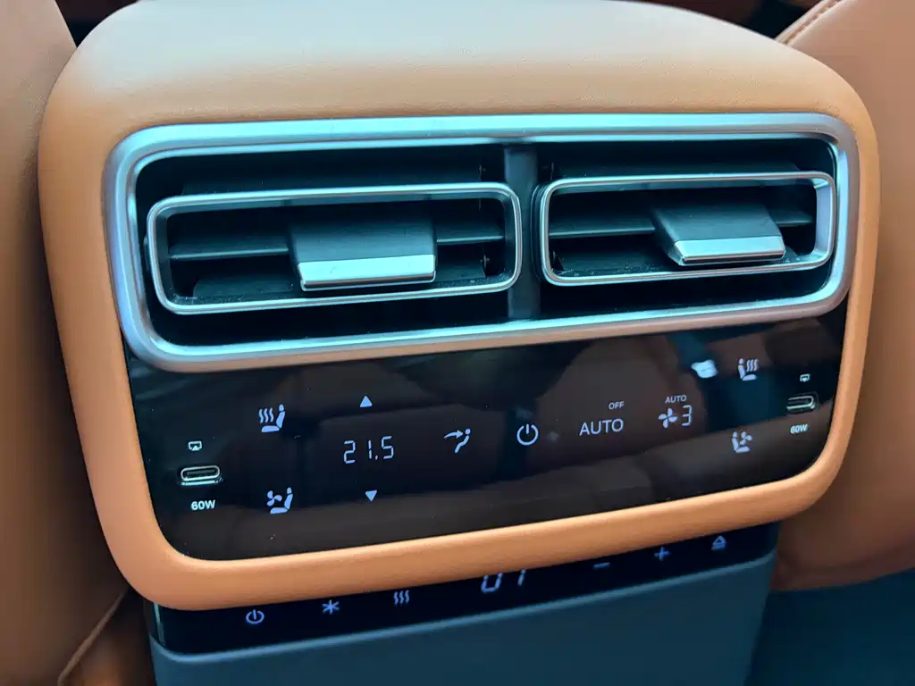 Li Auto Li L6 — миниатюра 11