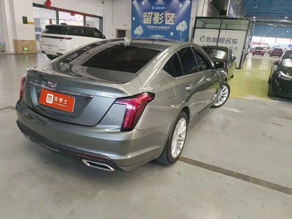 Cadillac CT5 — миниатюра 2