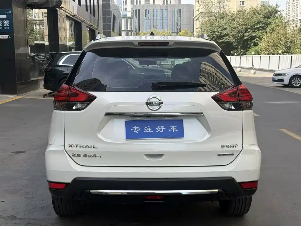 Nissan X-Trail — миниатюра 8