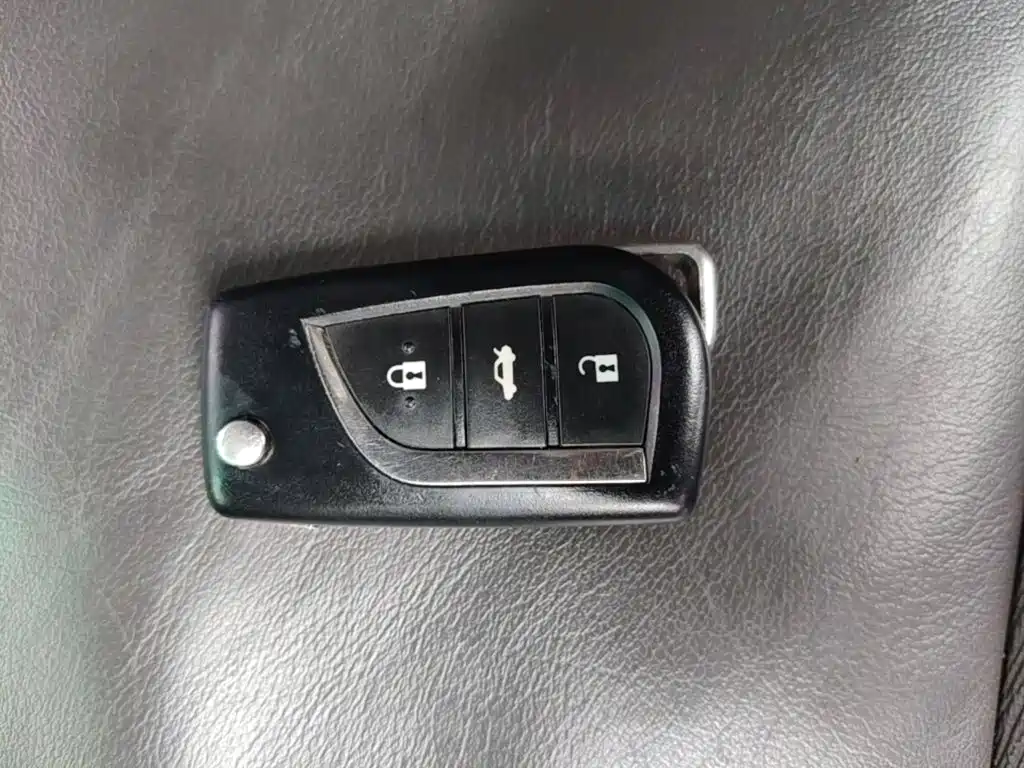 Toyota Reiz — миниатюра 9