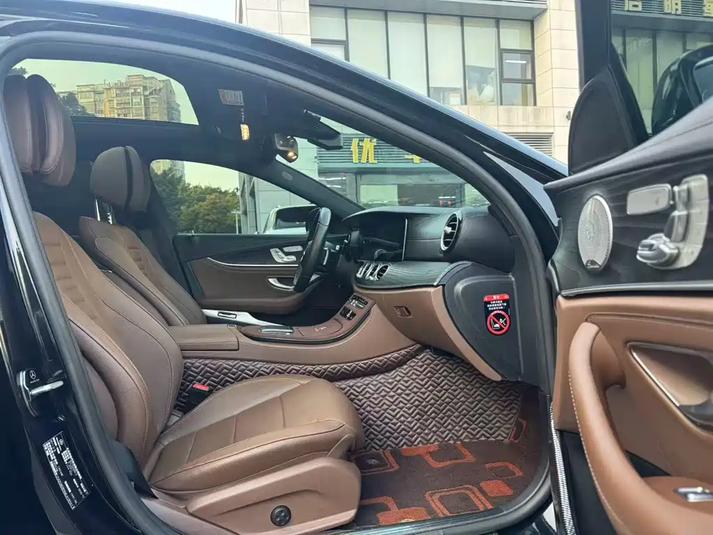 MERCEDES-BENZ E CLASS