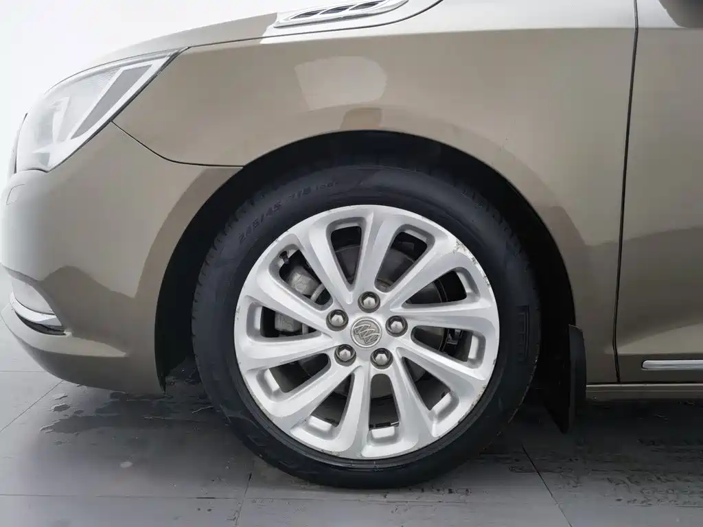 Buick LaCrosse — миниатюра 17
