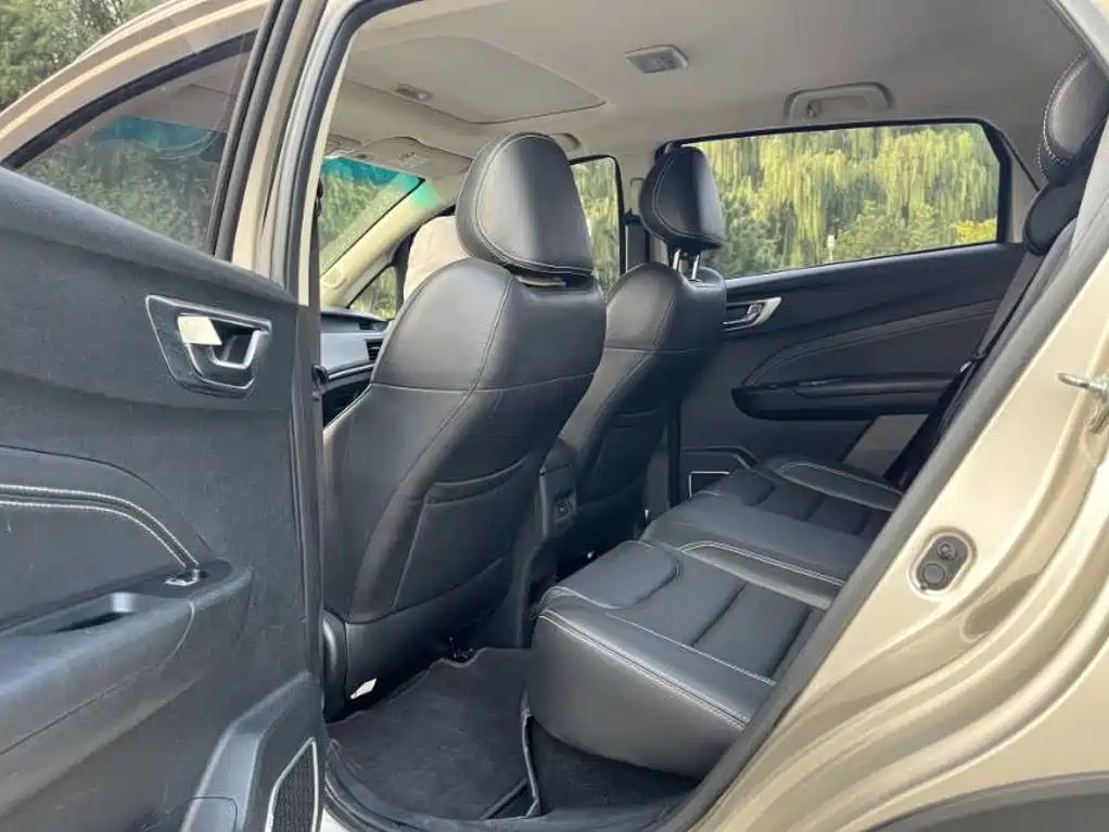 Geely Vision X3 — миниатюра 5