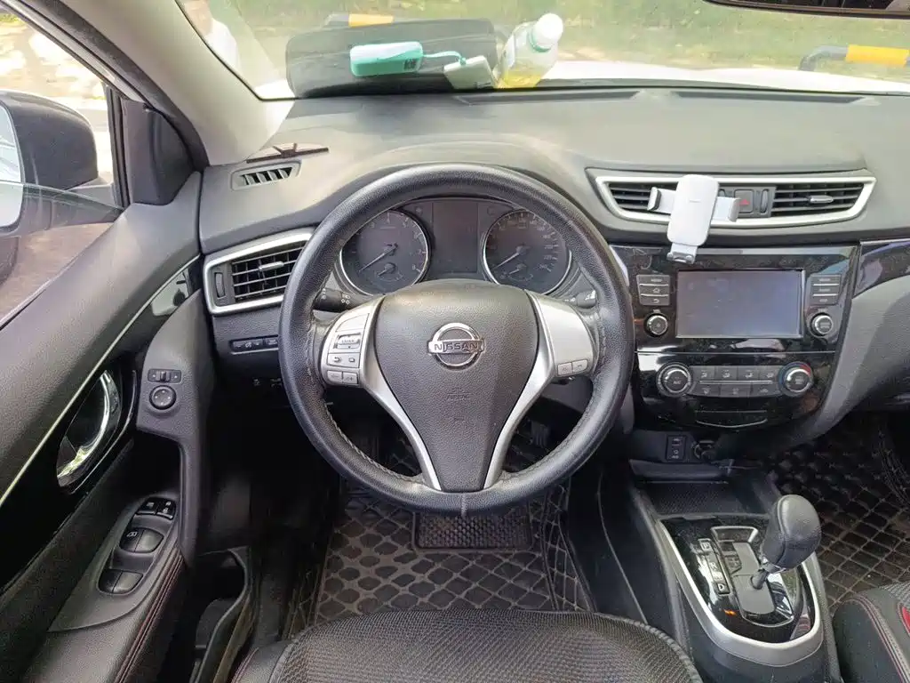 Nissan Qashqai — миниатюра 6