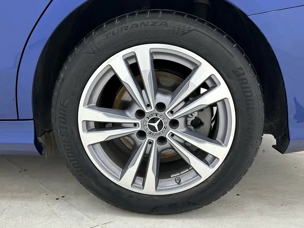 Mercedes-Benz C-Class — миниатюра 17