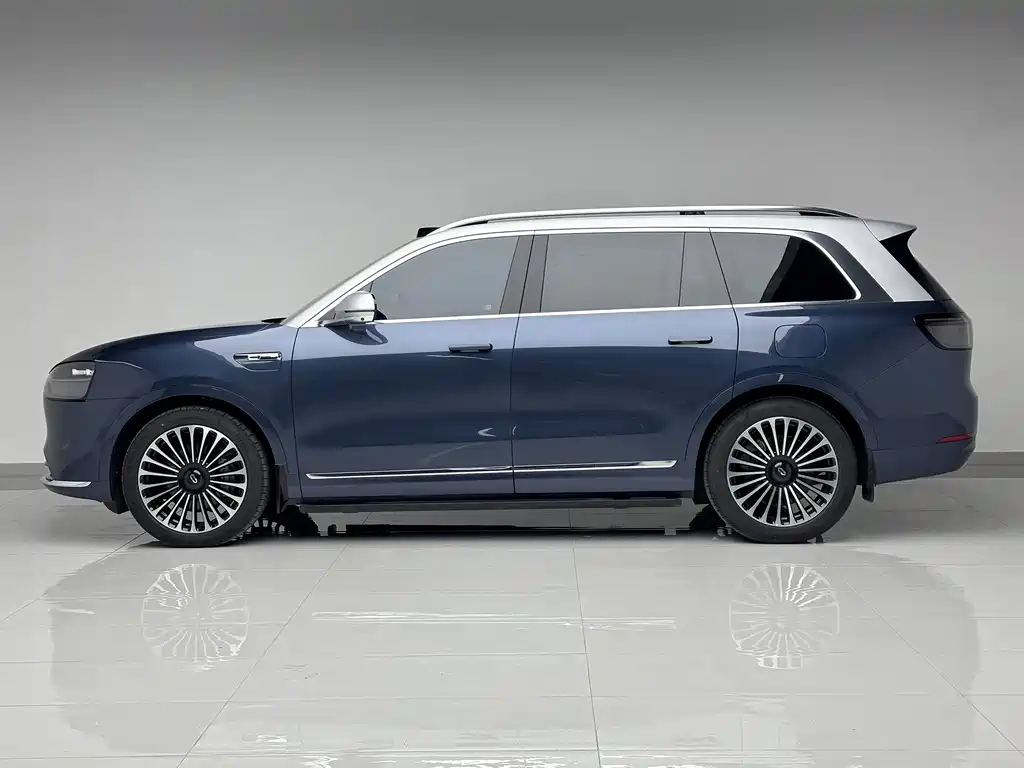 AITO ASK THE WORLD M9