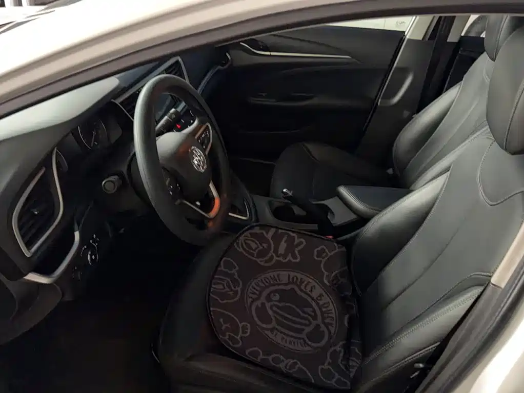 Buick Excelle — миниатюра 9