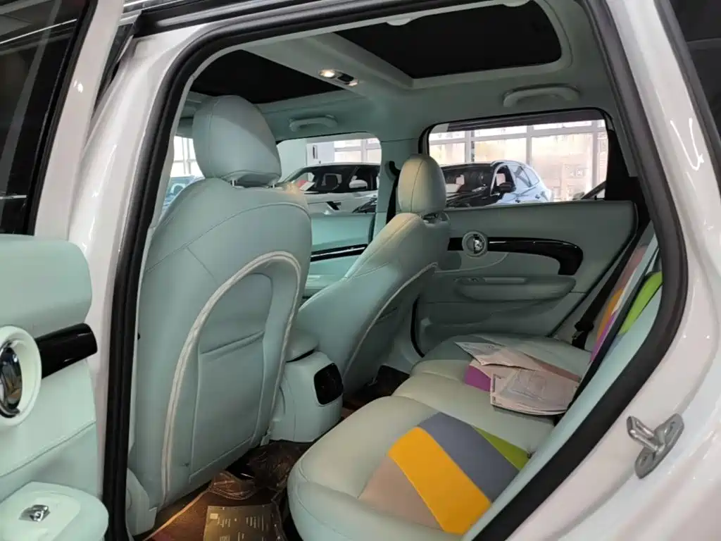 MINI Mini Clubman — миниатюра 17