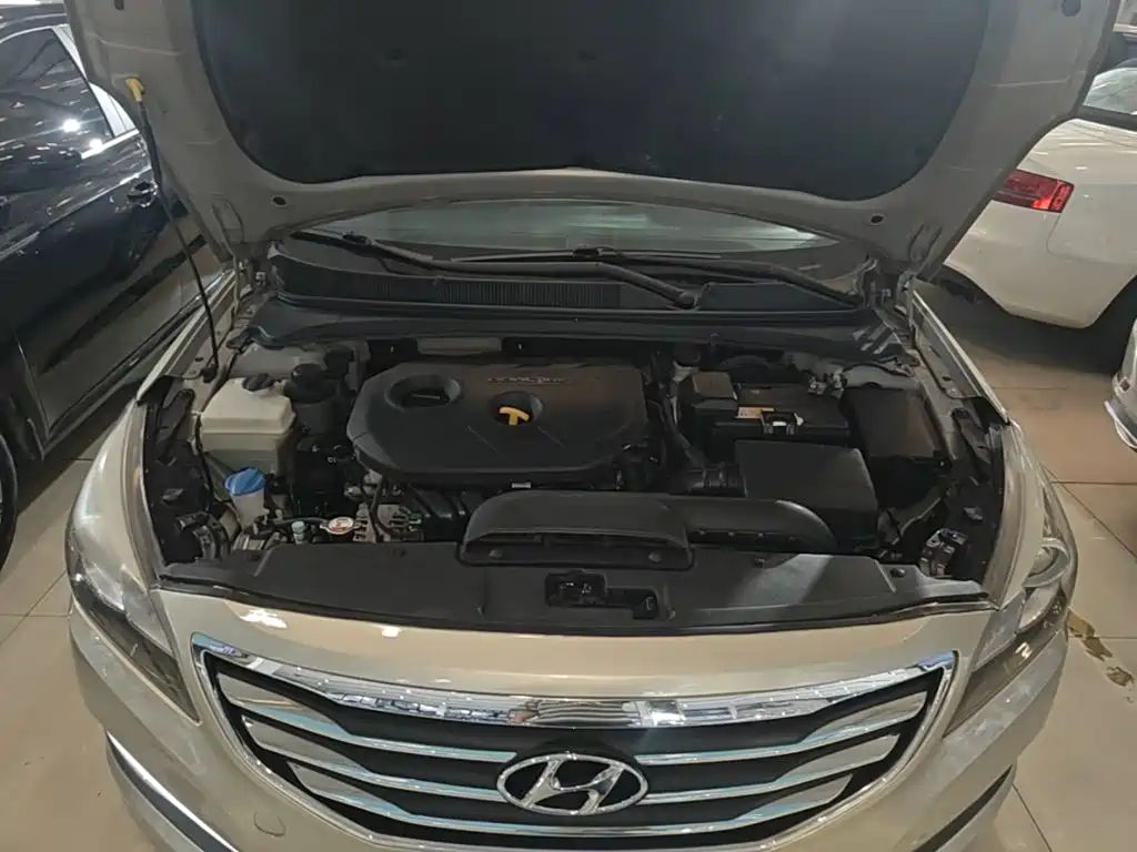 Hyundai Mistra — миниатюра 20