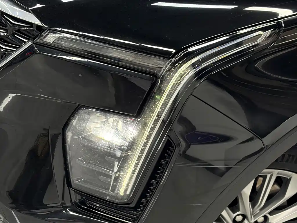 Cadillac XT4 — миниатюра 3