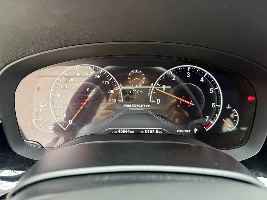 BMW 5 Series — миниатюра 10
