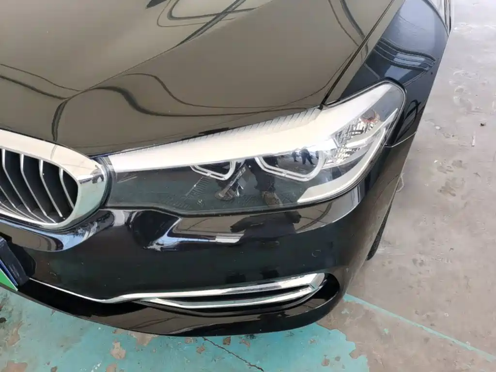 BMW 5 Series — миниатюра 24