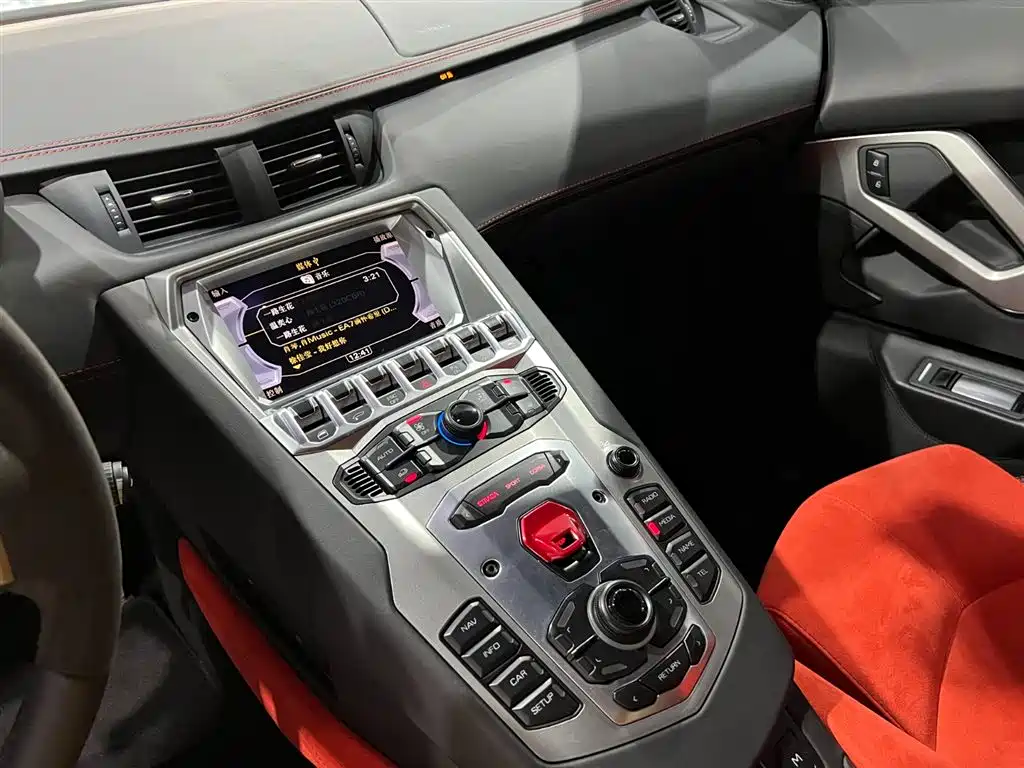 Lamborghini Aventador 2011 LP 700-4
