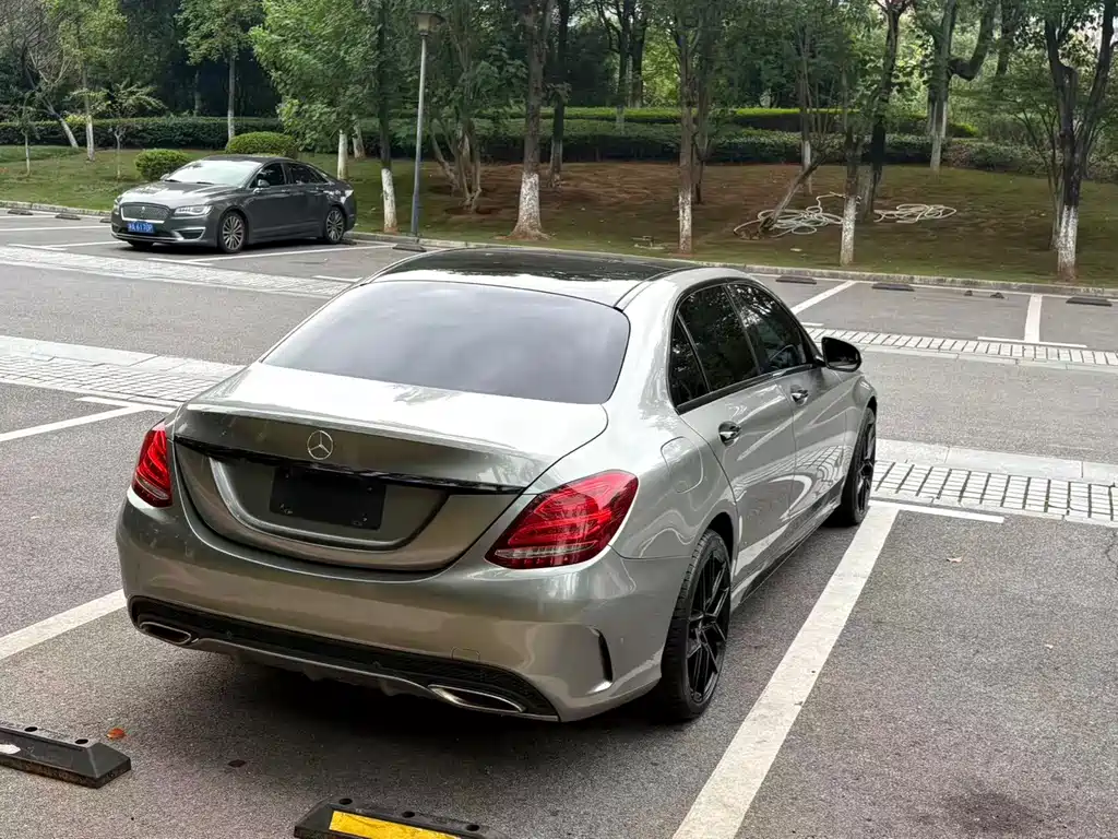 Mercedes-Benz C-Class — миниатюра 11