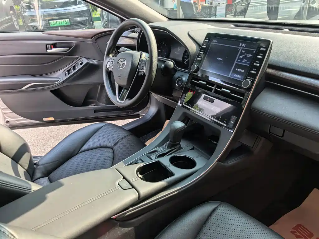 Toyota Avalon — миниатюра 16