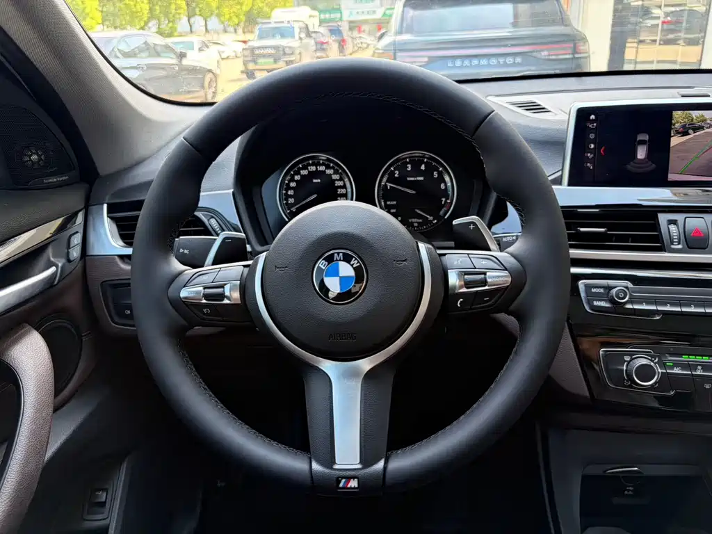 BMW X1 — миниатюра 11