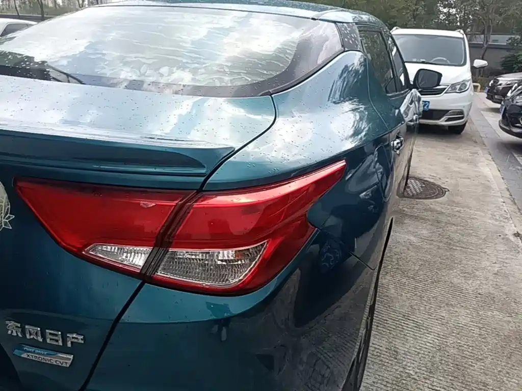 Nissan Bluebird — миниатюра 8