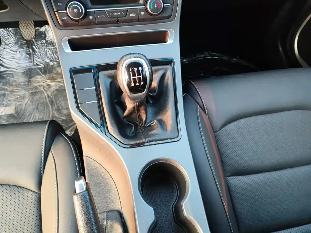 Geely Emgrand — миниатюра 10