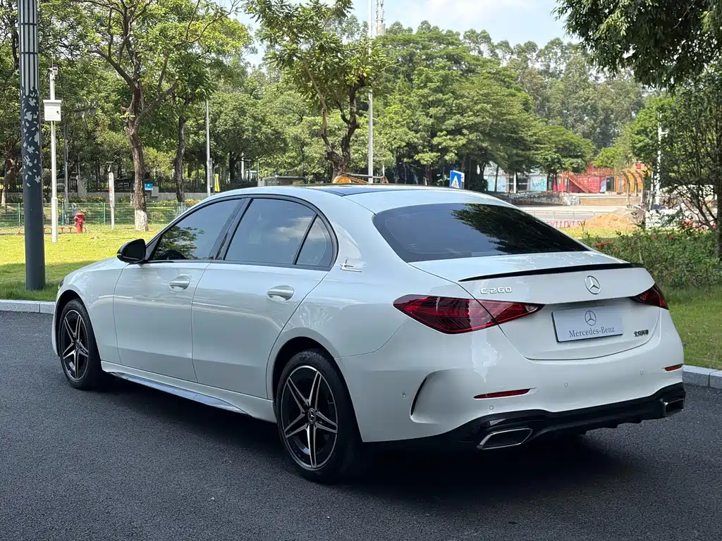 Mercedes-Benz C-Class — миниатюра 10