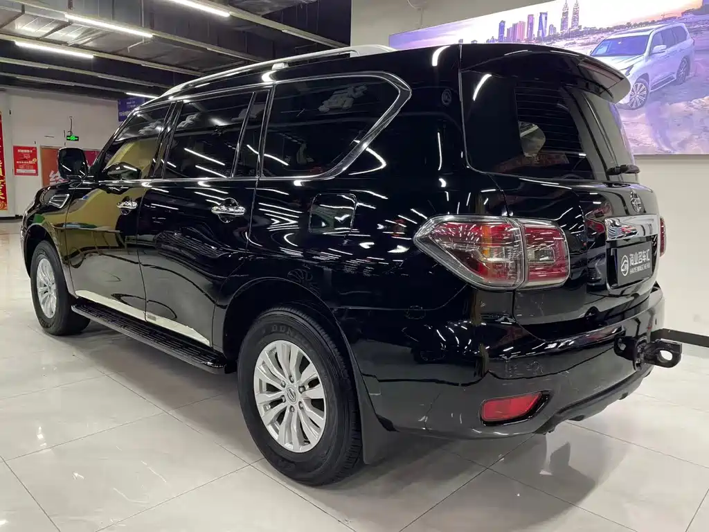 Nissan Patrol — миниатюра 4
