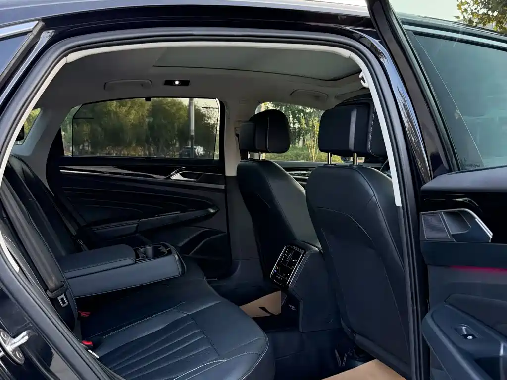 Volkswagen Passat — миниатюра 5