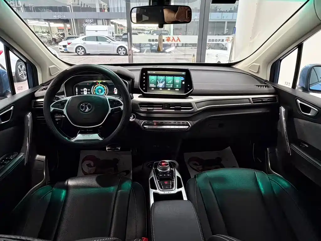 BAIC EX3 — миниатюра 14