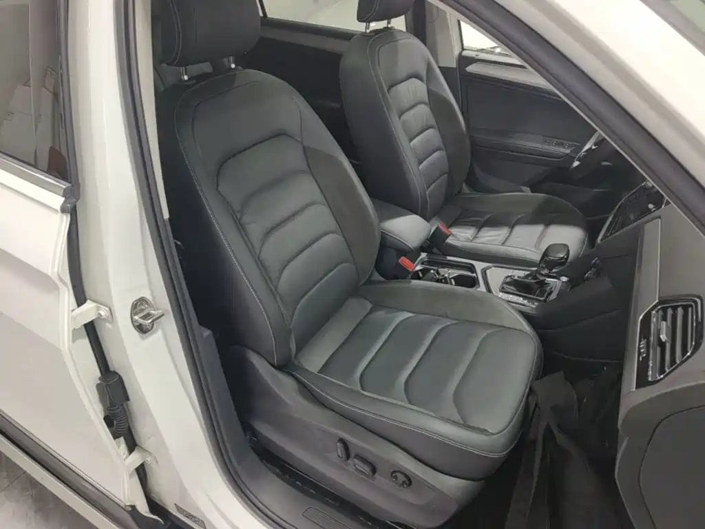Volkswagen Tiguan L — миниатюра 25