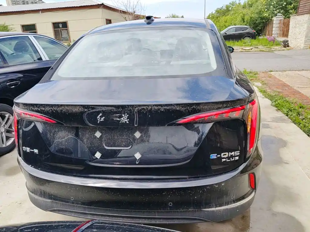 Hongqi E-QM5 2025 610km PLUS