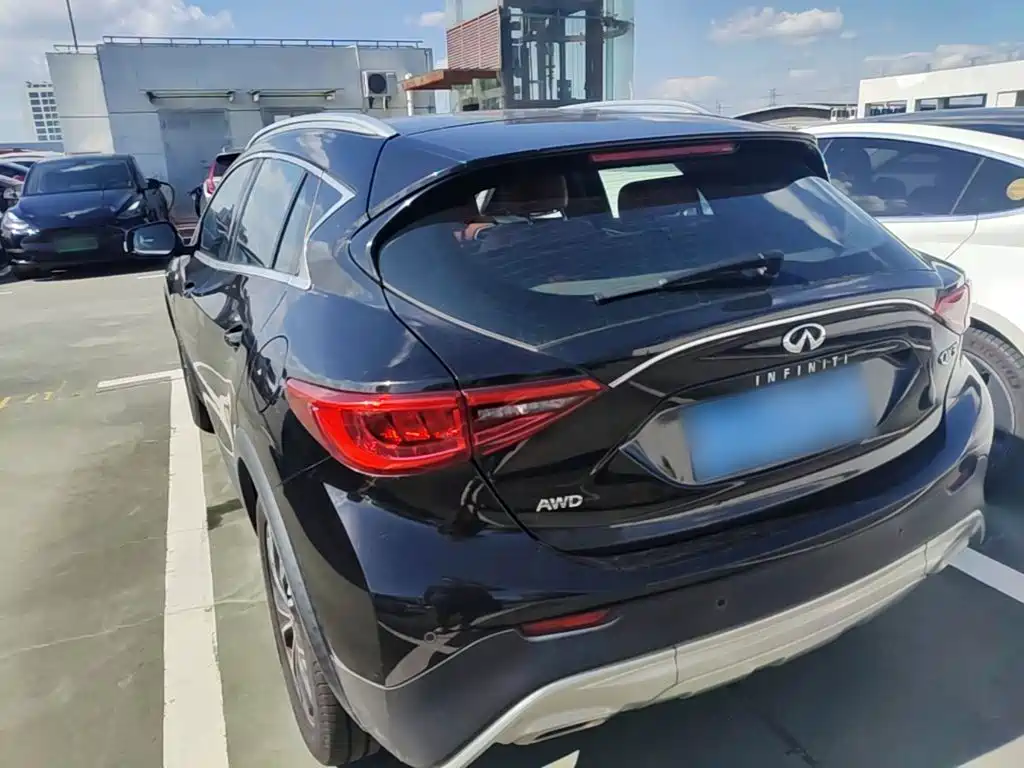 Infiniti QX30 — миниатюра 5