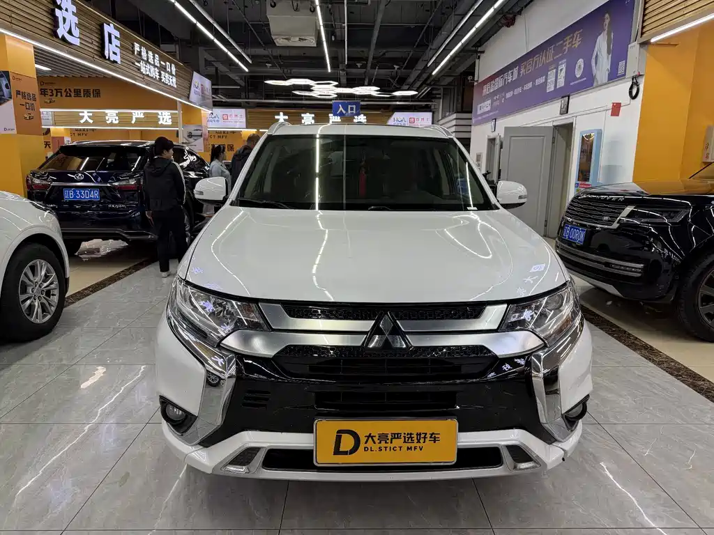 Mitsubishi Outlander — миниатюра 4
