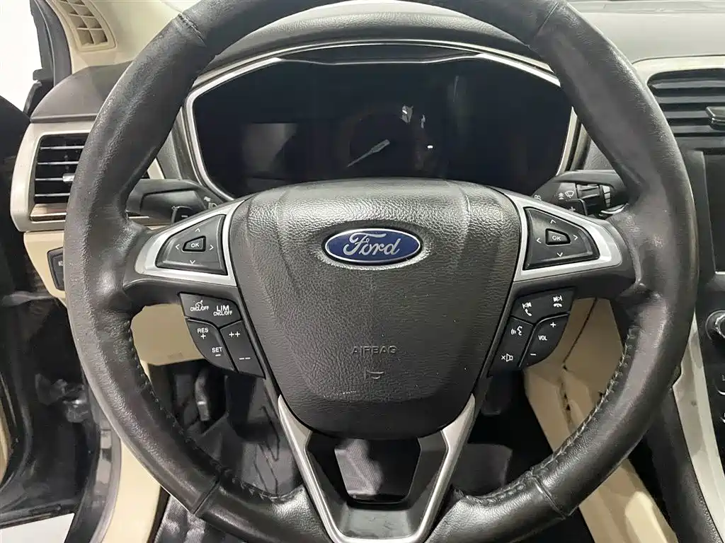 Ford Mondeo 2013 2.0L GTDi200 Luxury