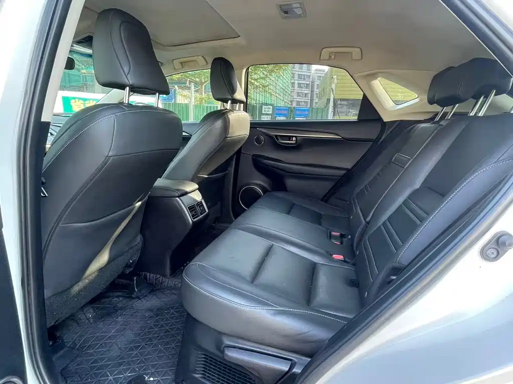 Lexus NX — миниатюра 8