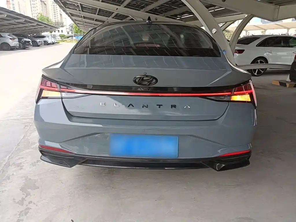 Hyundai Elantra 2021 1.5L CVT LUX Luxury