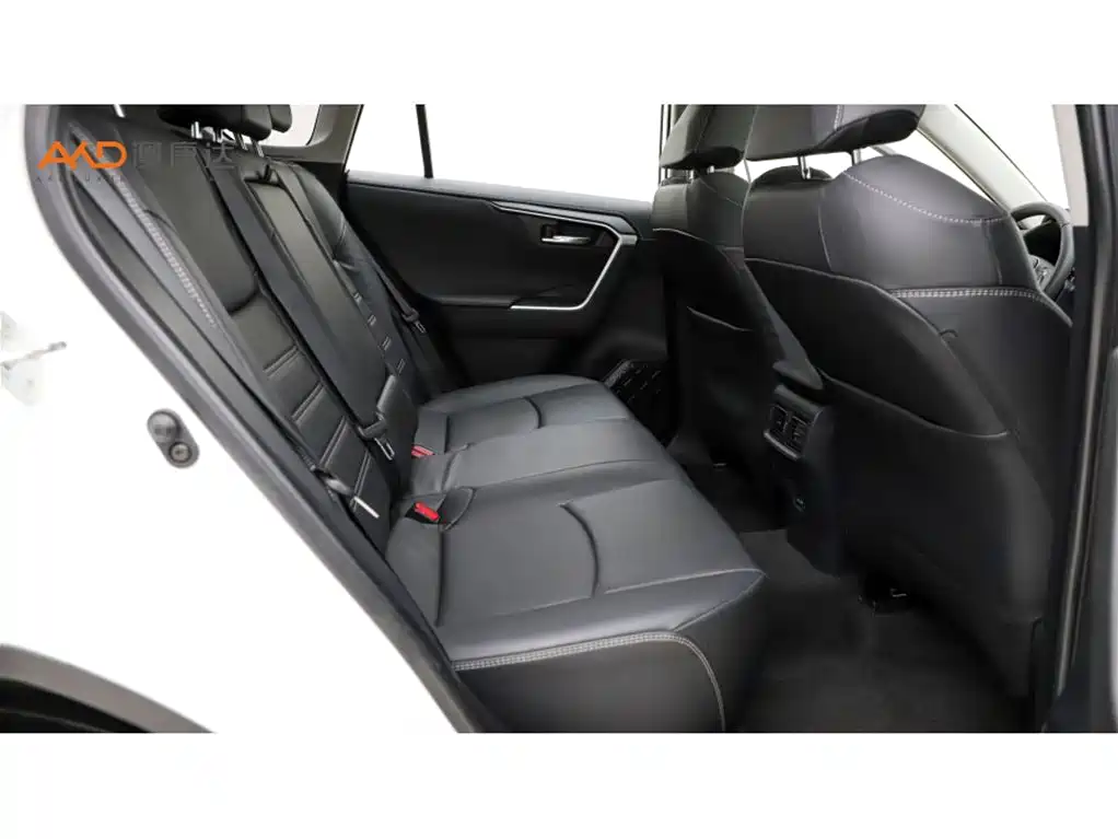 Toyota RAV4 — миниатюра 8