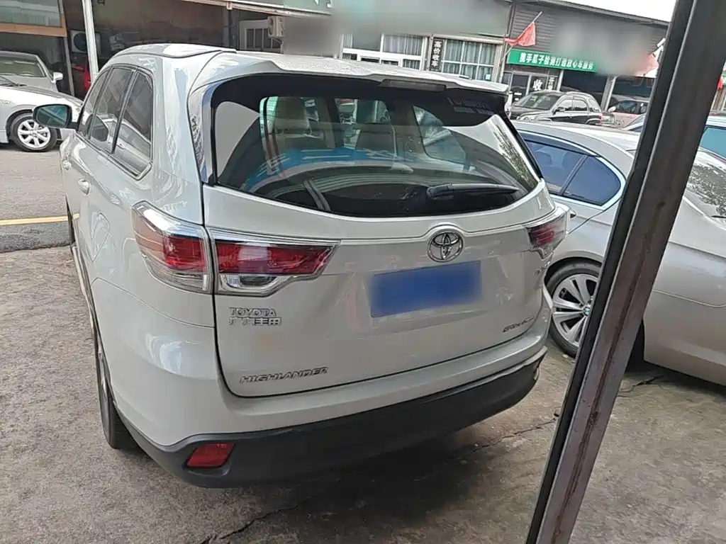 Toyota Highlander — миниатюра 6