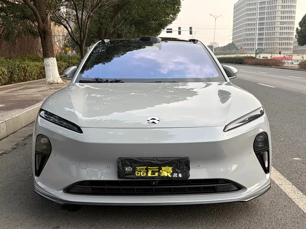 NIO NIO ET5