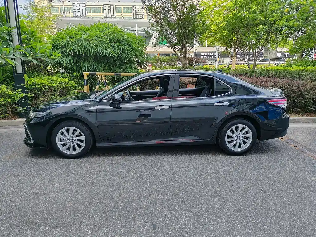 Toyota Camry 2.0G Luxury Edition, фото 5