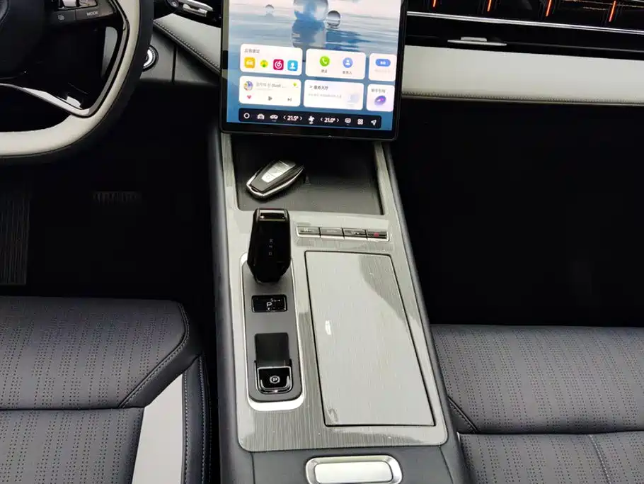 Geely Atlas L 2024 — фото 16