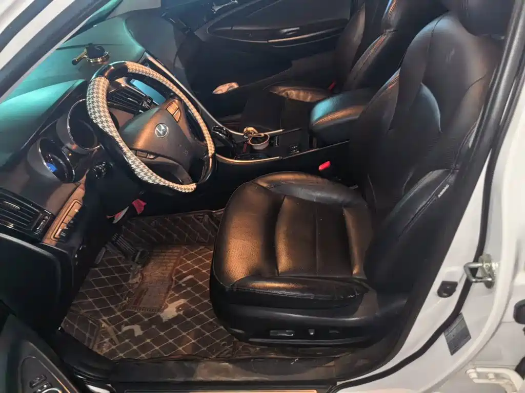 Hyundai Sonata — миниатюра 8