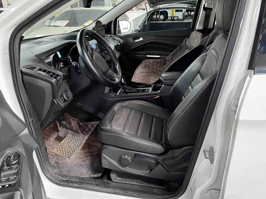 Ford Kuga — миниатюра 2