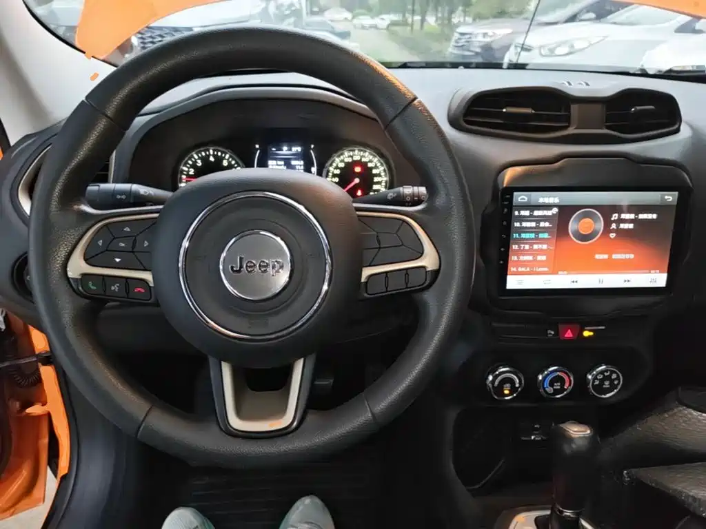 Jeep Renegade — миниатюра 10