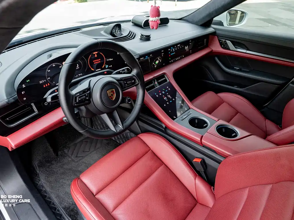 Porsche Taycan — миниатюра 12