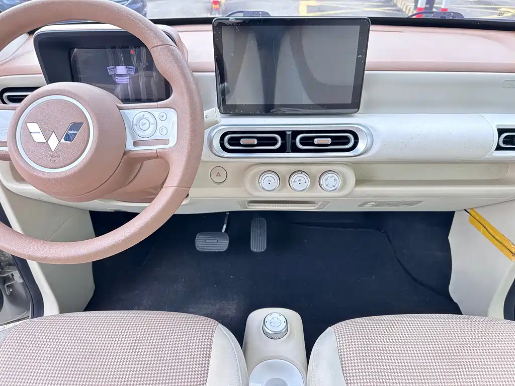 Wuling MINIEV — миниатюра 11
