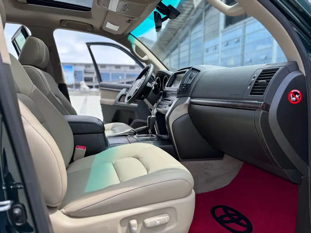 Toyota Land Cruiser — миниатюра 8