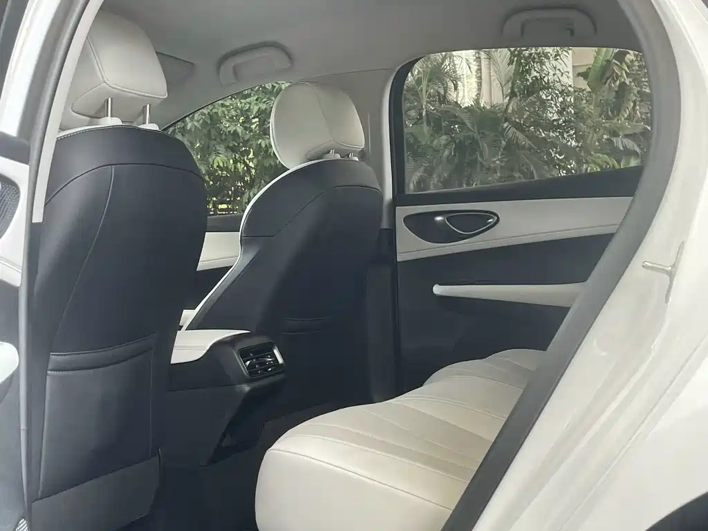 BYD Seal 05 DM-i — миниатюра 17