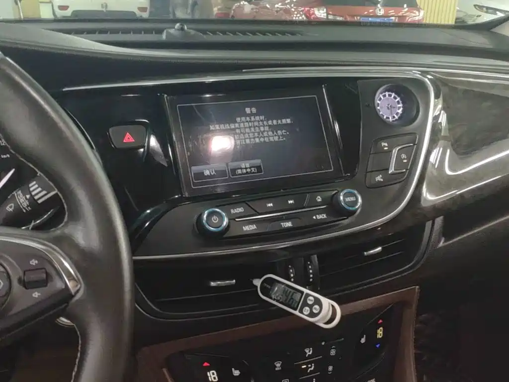 Buick Envision Plus — миниатюра 13