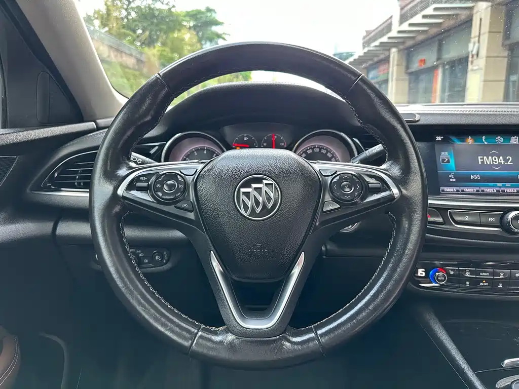 Buick Regal — миниатюра 17